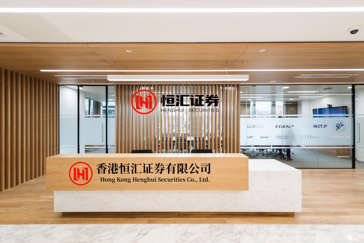 配查信APP下载 宋威龙张新成“拼好剧”？“真假少爷”爆火背后，只是网友的一场二创狂欢《以家人之名》CP情怀，撑起宋威龙张新成热搜